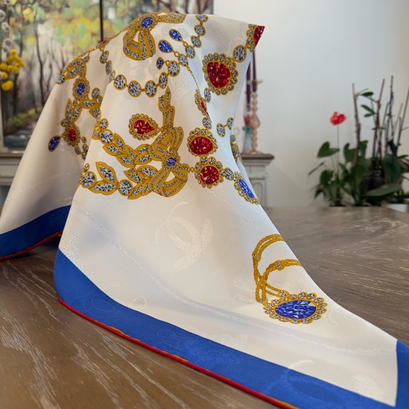 Authentic Cartier Scarf - Picture 6 of 8